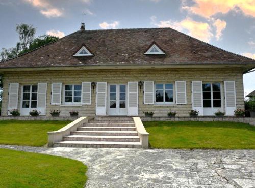 Maison en pierre rénovée, 3 chambres, jardin clos, équipée, calme et proche étang à Senonches - FR-1-581-36