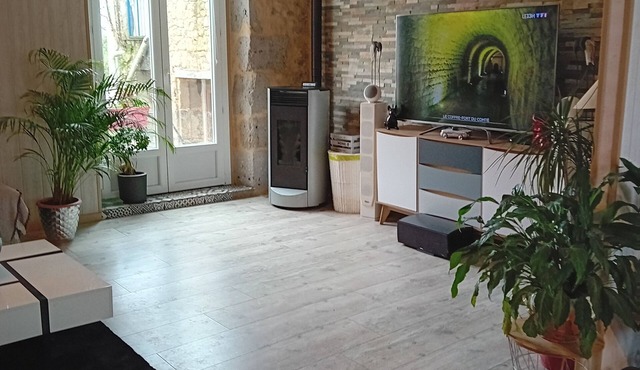 Maison EN Pierres À 2 PAS DU Centre Bourg, Idéal Pour Vacances EN Famille