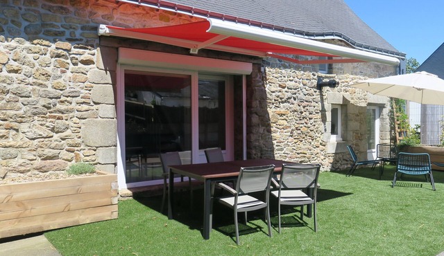 Maison en Pierres, Coeur de Bourg - 4 Personnes