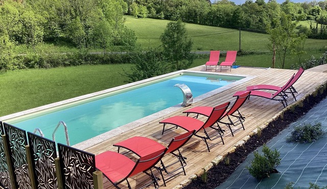 Maison en Pierres, Gîte les Combelles, spa