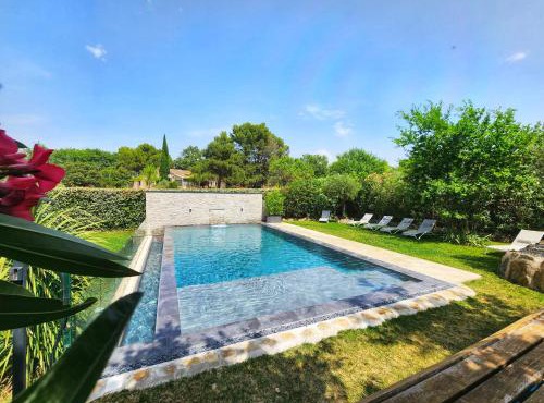Maison en provence vue sur le luberon