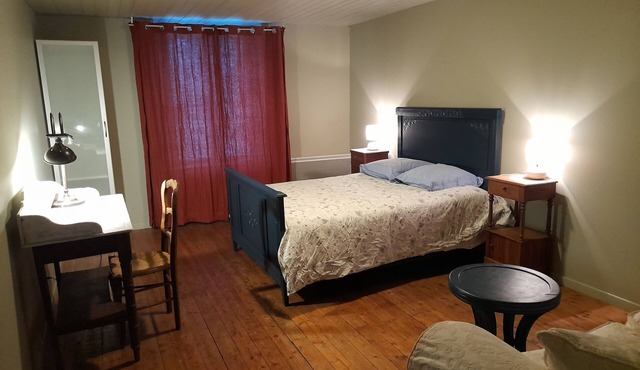 Maison Entière Avec Cour Intérieure