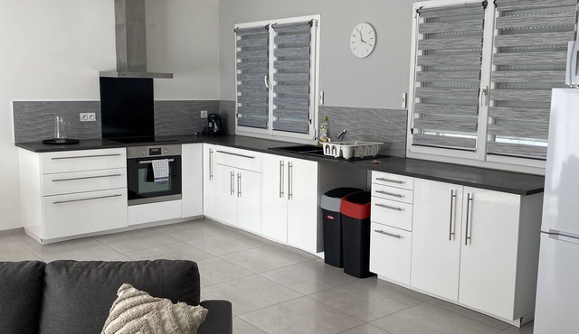 Maison Entière à Quetigny à 800 m du Tram et de Larrêt de bus