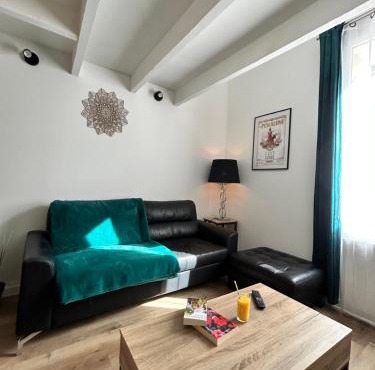 Maison entière 2 chambres Lunel avec Parking