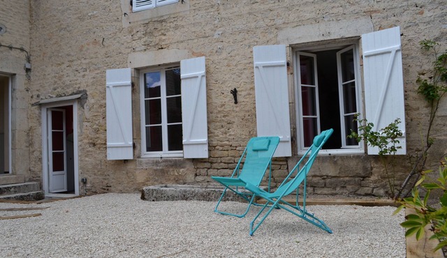 Maison Entière de Village