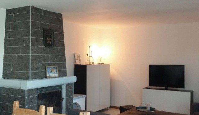 Maison Entièrement Rénovée Avec Piscine au Coeur de la Haute Provence