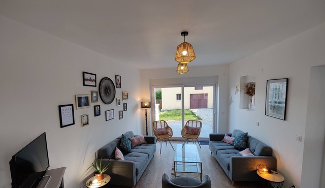 Maison Entièrement Rénovée au Cœur du Vignoble Champenois