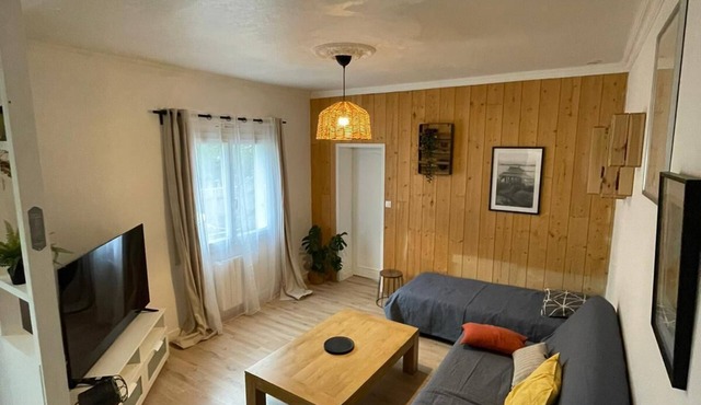 Maison Entiere Dans Vitré, Parking Privé