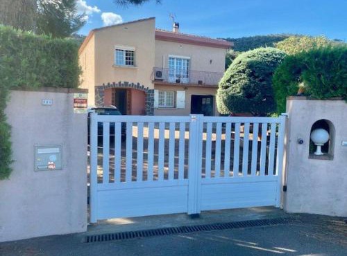 Maison F5 avec jardin et terrasse, animaux admis - FR-1-703-216