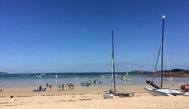 Maison Familiale, au Calme, Plein Sud, Lumineuse, Spacieuse et Confortable