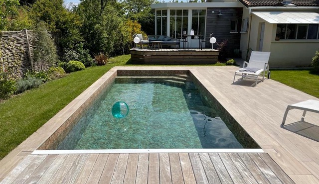 Maison familiale-jardin & piscine chauffée-600m plage