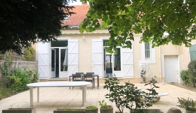 Maison familiale 2 étoiles, accès direct plage, 8 couchages, proche centre et commodités - FR-1-612-65