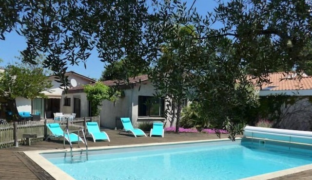 maison familiale avec piscine proche de Bordeaux