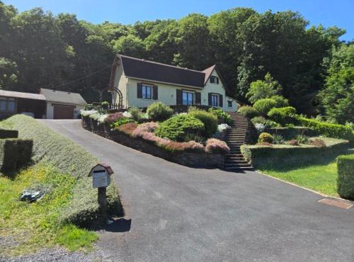 Maison familiale 3 chambres en bord de Meuse