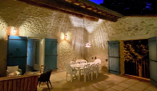 Maison Familiale au Cœur du Village, au Pied des Albères et à 8km des Plages