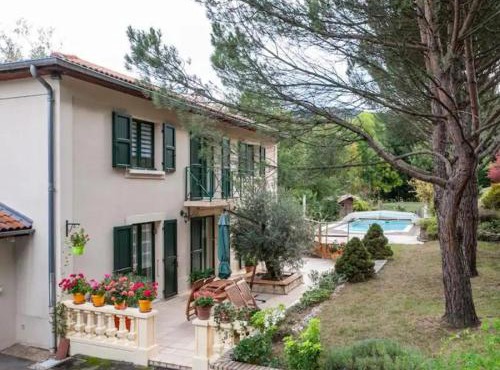 Maison familiale campagne piscine forêt