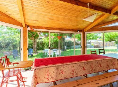 Maison familiale, 15 pers., jardin privé, proche centre et lac, à 25 min de l'océan - FR-1-319-472