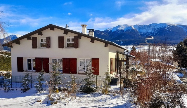 Maison Familiale Près des Pistes