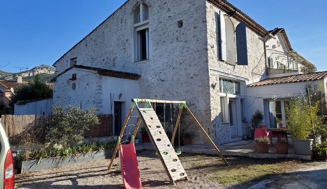 Maison Familiale, Pour 8 Voire 10 Personnes en Provence, Cachet de L'ancien
