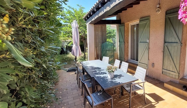Maison Familiale Proche Centre du Village Avec Jardin