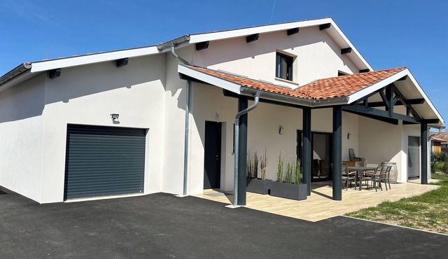 Maison Familiale Proche Océan et Golfs à Tosse