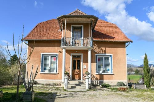 Maison Fleur De Frangipanier