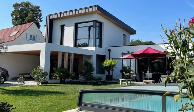 Maison de Famille Avec Piscine