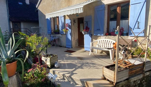 Maison Avec Terrasse au Pied de la Reculée