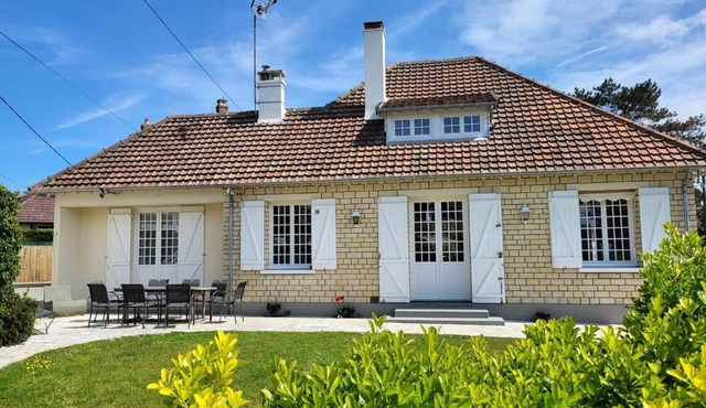 Maison Familiale, Plage à 250m, Calme, Jardin, Terrasse, WIFI - FR-1-465-75