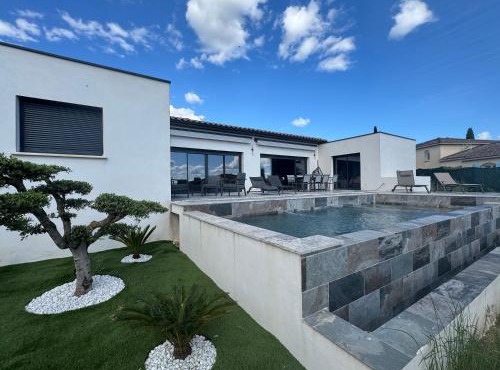 Maison Moderne piscine chauffée