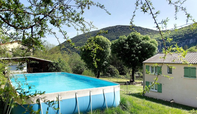 “Maison De Campagne” Apartment with Mountain View, Shared Pool, and Wi-Fi