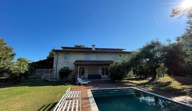 Maison en Pierre Proche du lot et de Toutes Commodités