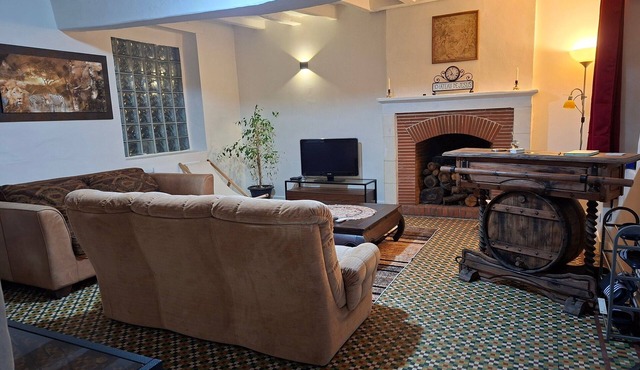 MaisonFrancolatine – House with Parking, Terrace, and Garden