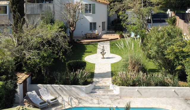 Maison Fruitier with pool at only 10 meters from the beach in Sainte-Maxime