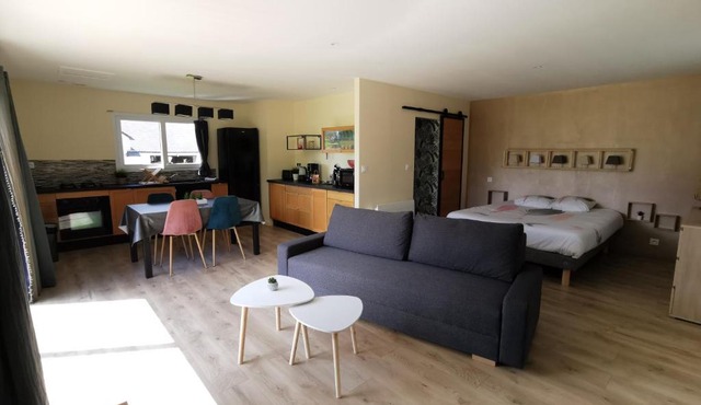 Maison-Gîte "au bord de l'oust "avec jacuzzi