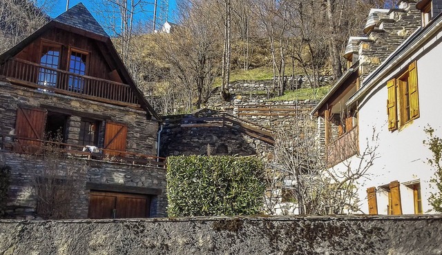 Maison + Grange Pyrénéennes , vue Magnifique sur la Vallée du Louron