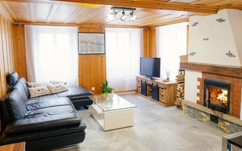 Maison Gruyère avec Cheminée et Vue sur les Alpes