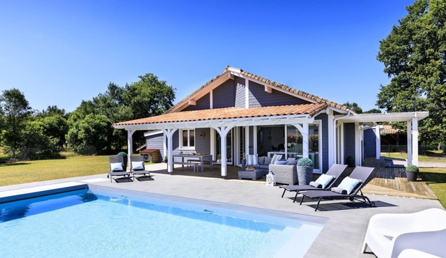 Maison Hapchot - Four Bedroom Villa, Sleeps 8