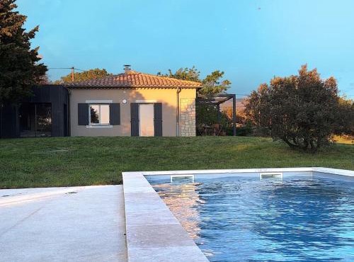 Maison Indépendante avec Piscine