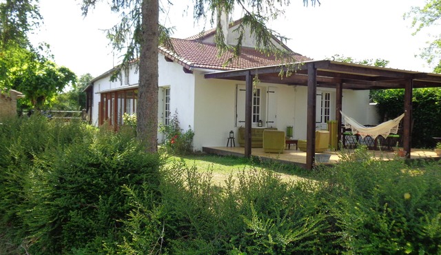 Maison Indépendante sur Grand Terrain Clos