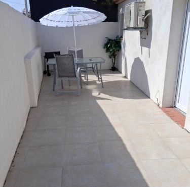 Maison indépendante 30 m2 avec terrasse privée centre ville Marignane