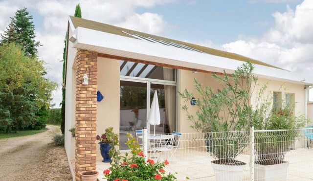 Maison indépendante dans propriété avec piscine.