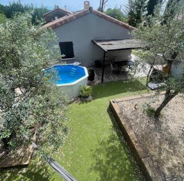 Maison individuelle avec extérieur et piscine