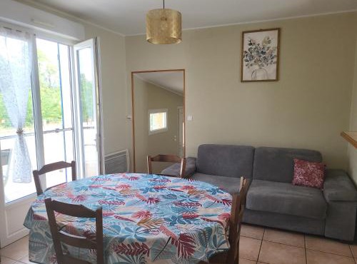 Maison individuelle pour vacances ou travail à 3 min du pal, 5 min Dompierre sur besbre, 20 min de moulins,tout confort, prêt à vous accueillir