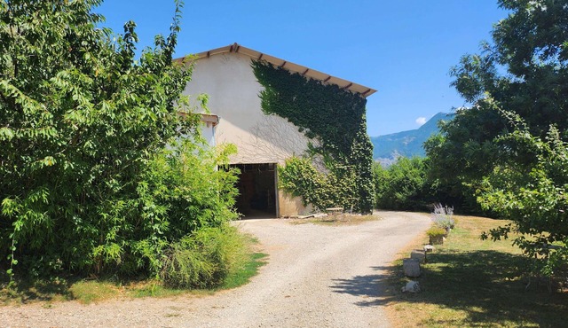 Maison jumelée de 3 chambres, au cœur de la vie à la ferme et des grands espaces