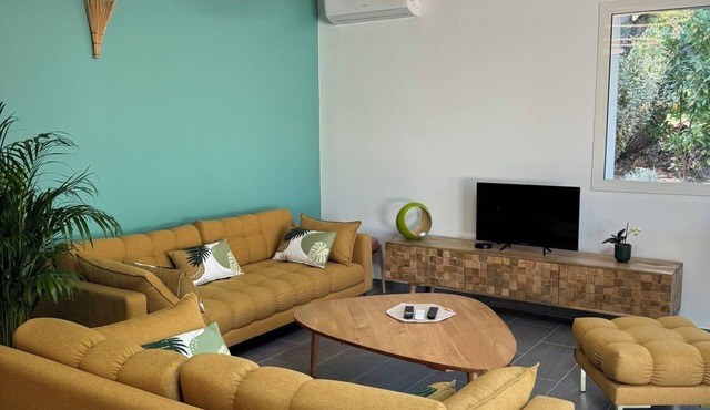 Maison L'escapade, une Maison de Campagne Spacieuse et Élégante en Provence