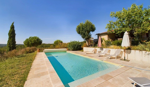 Maison Littré - Quiet location between vineyards and forest - Heated swimming pool - 5 bedrooms