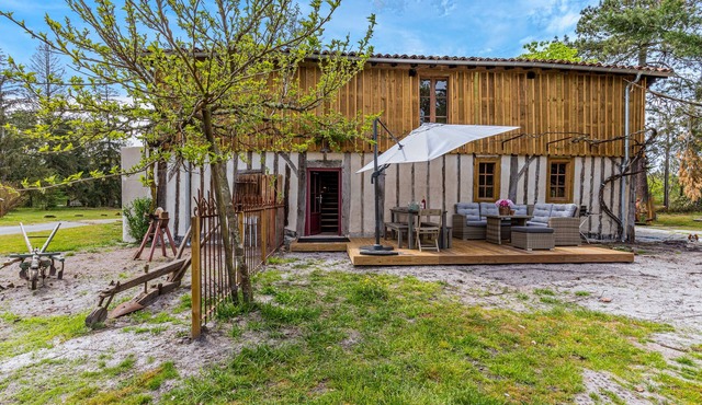 Maison La Grange with Shared Pool and Air Conditioning in Trensacq