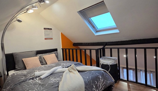 MAISON LA SOURCE; with five bedrooms and garden