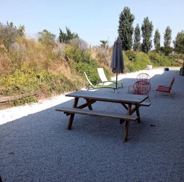 Maison Lauraguaise parking grand jardin wifi